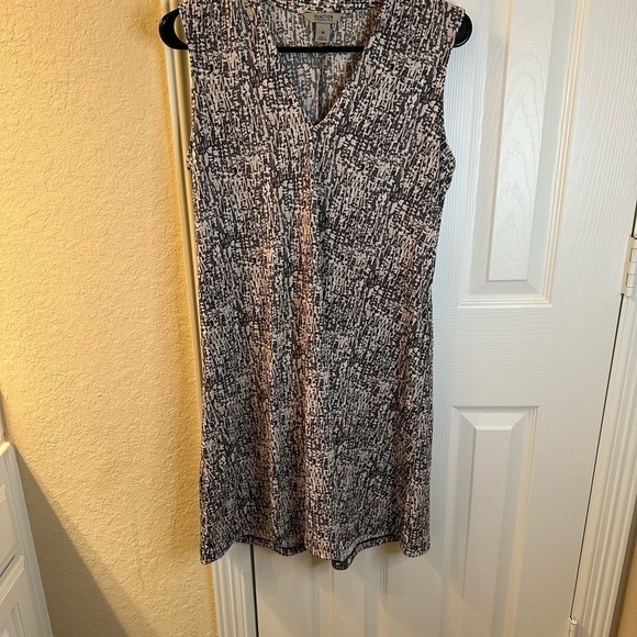 💜 3/$15 Kenneth Cole Dress size Medium - Picture 2 of 7